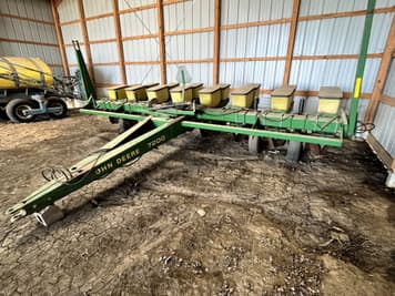 Main image John Deere 7200